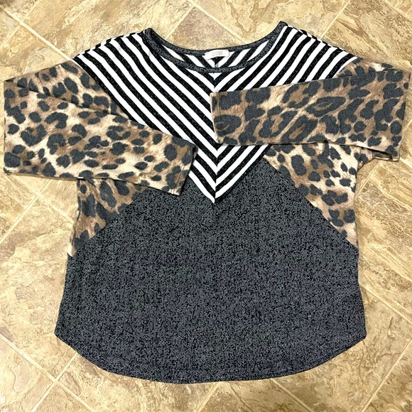 Oddy Multi-Print Sweater - Picture 6 of 12